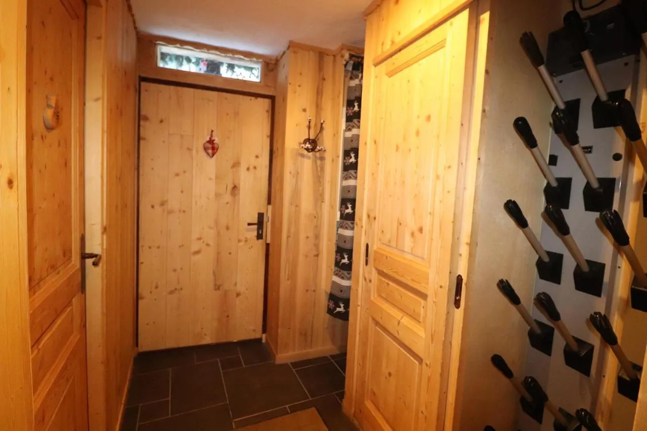 Chalet De Charme 13 Personnes Avec Sauna Ski O Pieds Saint-Martin-de-Belleville 0*,  France
